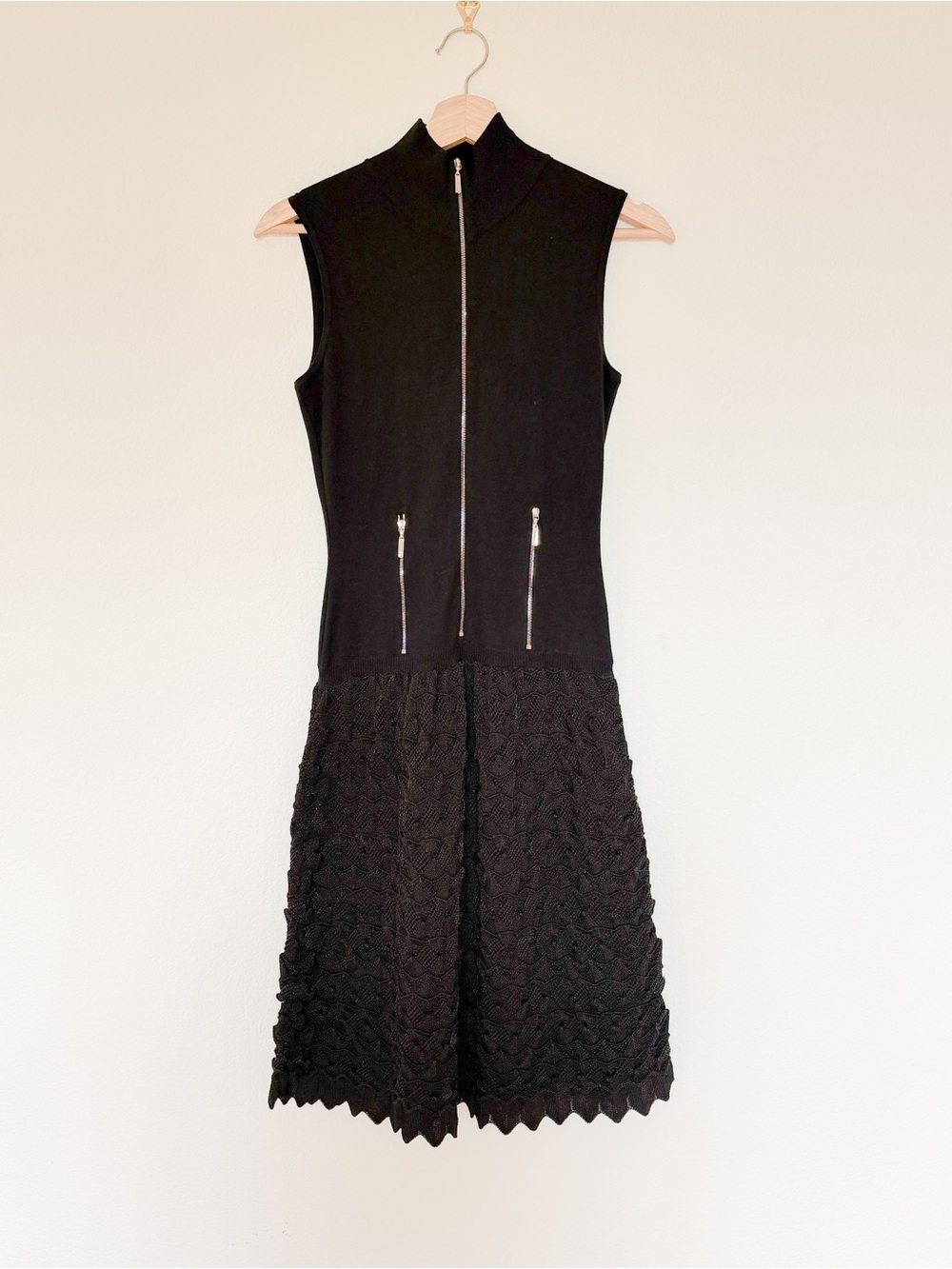 Chanel Sleeveless Black Zip-Front Dress with Textured Skirt size EU 38